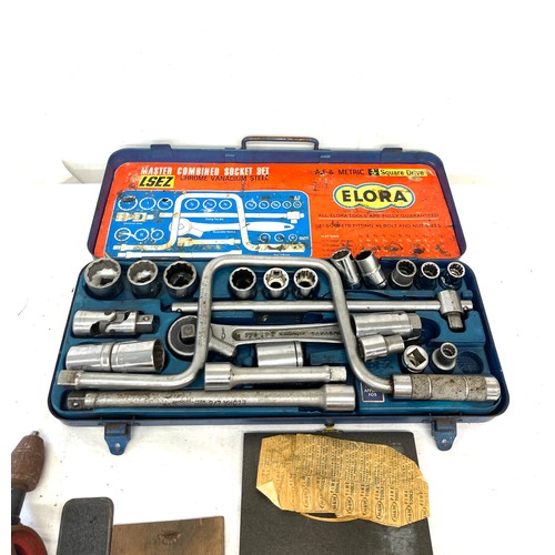 111 - Selection of vintage and later tools to include socket set etc