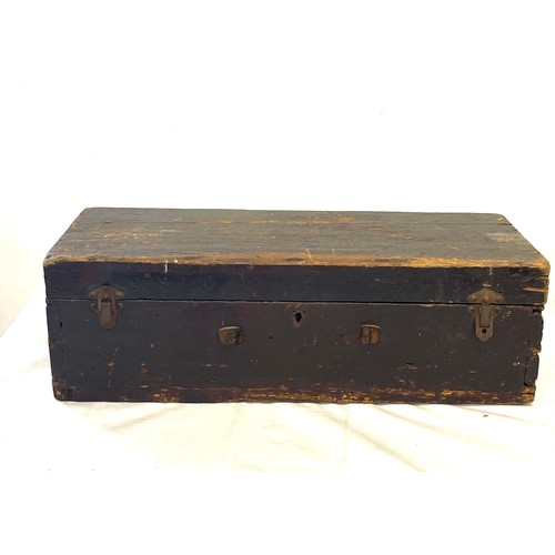 285 - Vintage wooden box with Meccano and various contents