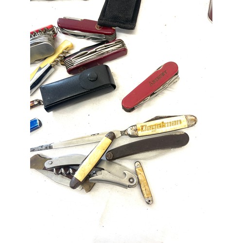 490 - Selection of assorted pocket knives