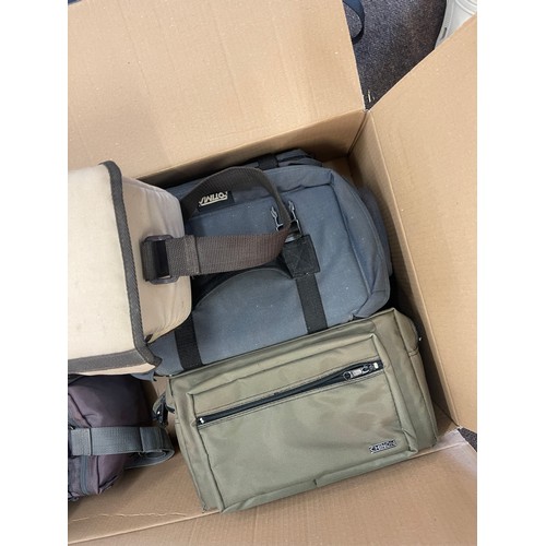 199 - Large selection of empty camera bags