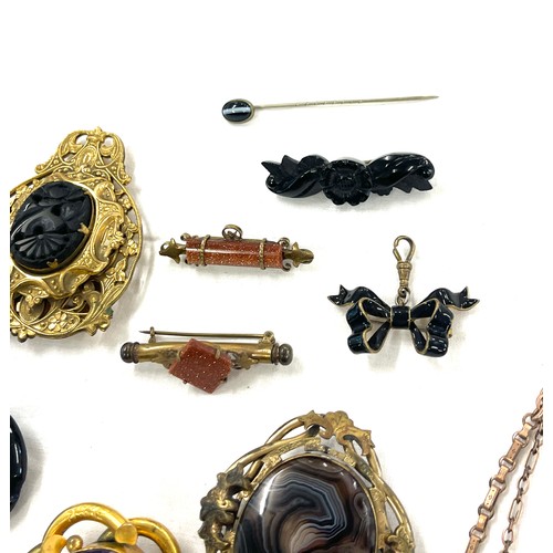 501 - 10 X Antique pieces of Jewellery