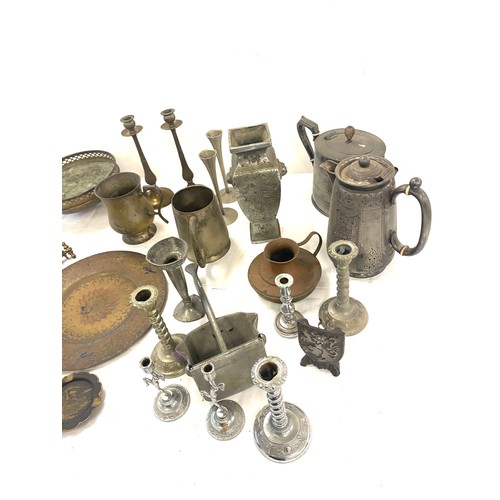 219 - Selection of metalware to include candle sticks etc