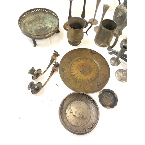 219 - Selection of metalware to include candle sticks etc