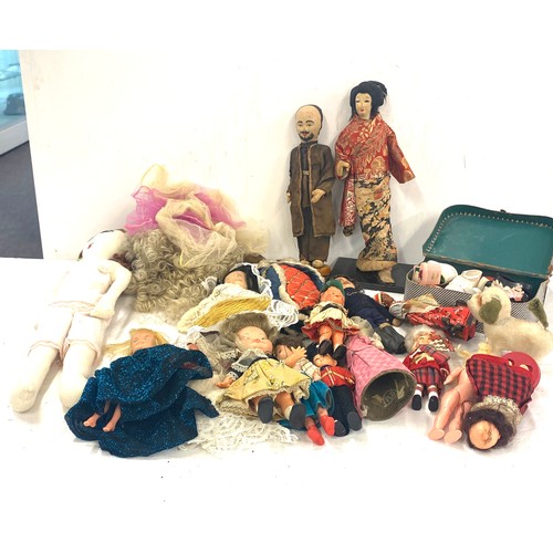 286 - Selection vintage dolls, puppets etc