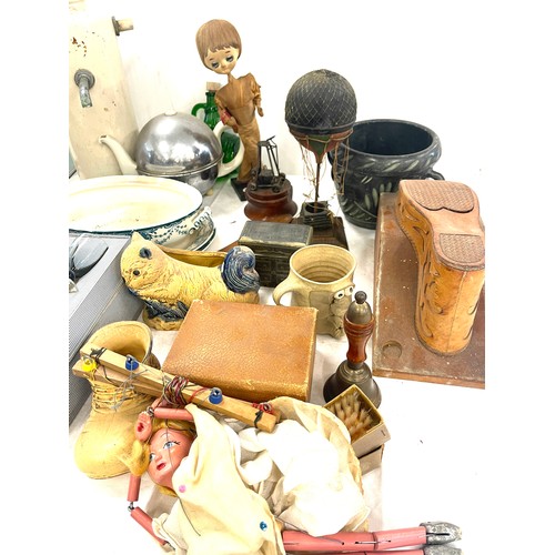 189 - Large selection of miscellaneous to include pottery, glassware, puppet etc