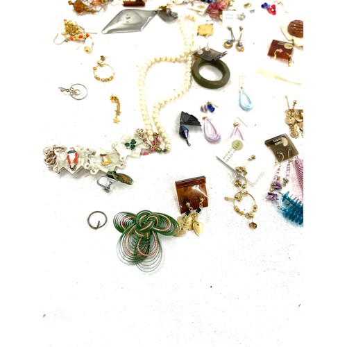 491 - Large selection of ladies costume jewellery to include earrings etc