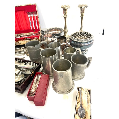 207 - Selection of plated ware and pewter to include candlesticks, tankards, tray etc