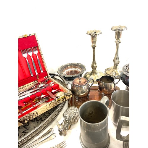 207 - Selection of plated ware and pewter to include candlesticks, tankards, tray etc