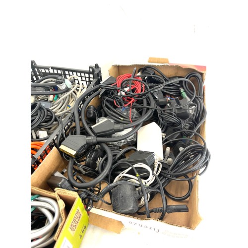 262 - Large selection of electrical cables, scart etc