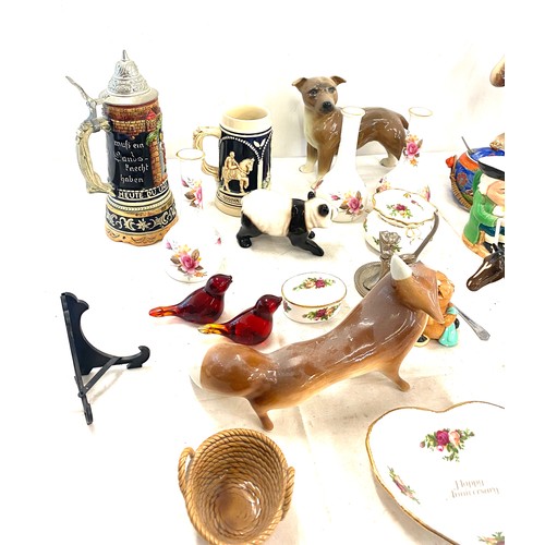 232 - Selection of miscellaneous to include  animal ornaments, jugs, stein, toby etc, some pieces a/f