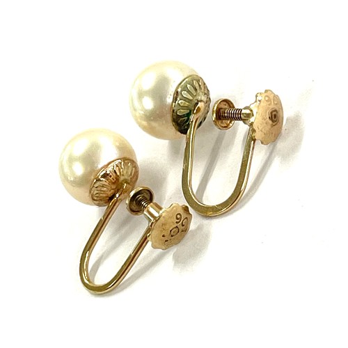 470 - 2 9ct gold rings, 9ct gold backed pearl earrings, 1 ring is hallmarked, earrings hallmarked, 1 ring ... 