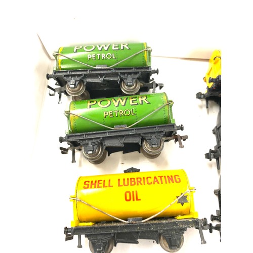 583 - 6 Vintage hornby Dublo tank wagons includes power, Esso, shell  etc