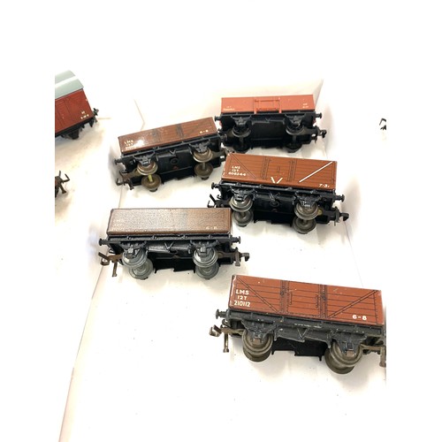 607 - Selection of Hornby Dublo wagons includes w23798, w73349, lms 12t 210112