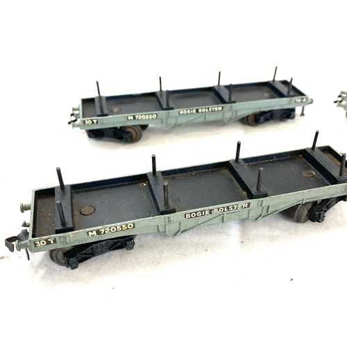 605 - Selection of 4 Hornby Dublo bogie bolster m720550