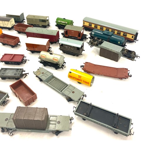 578 - Large selection of hornby dublo includes trailers, wagons and fuel tanks etc