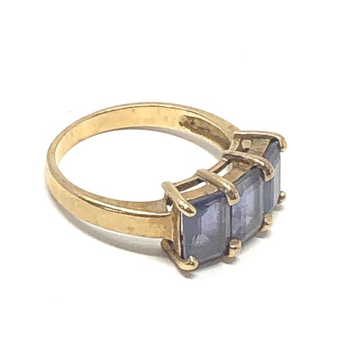 153 - 9ct gold iolite ring (3.1g)
