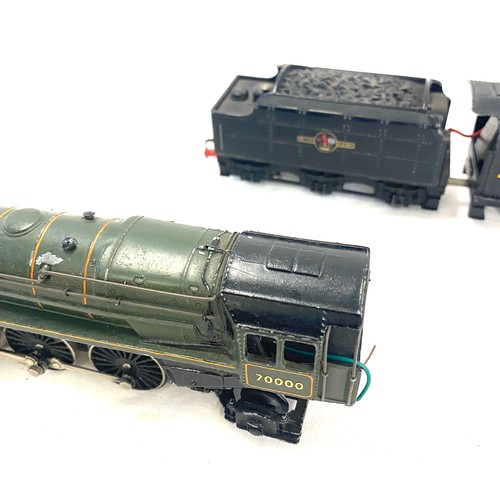 602 - Hornby Britannia 70000 Loco motive and tender and a Hornby 48158 Loco motive and tender