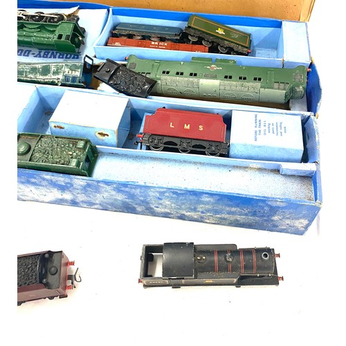 299 - Selection of assorted tenders and loco motive cases etc