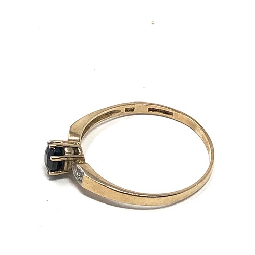 130 - 9ct gold sapphire & diamond dress ring (1.3g)
