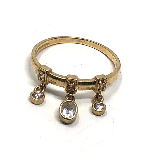 151 - 9ct gold clear stone charms ring (1.8g)