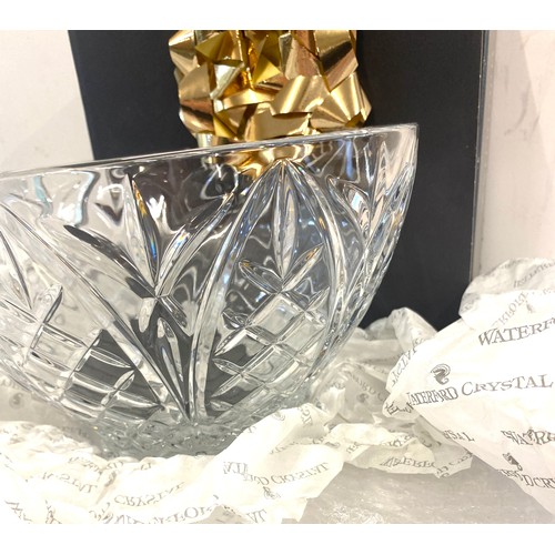 172 - Boxed Waterford crystal Northbrooke bowl, 25 cm diameter