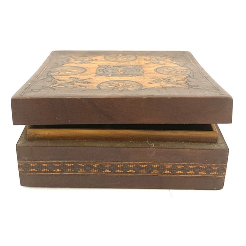 568 - 1930s Wooden inlaid cigarette box