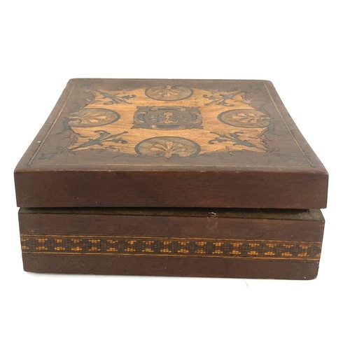 568 - 1930s Wooden inlaid cigarette box