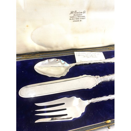 548 - Vintage cased silver plated serving set