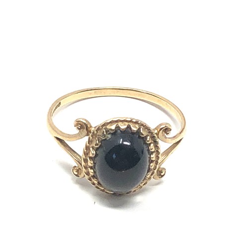 123 - 9ct gold paste dress ring (1.5g)