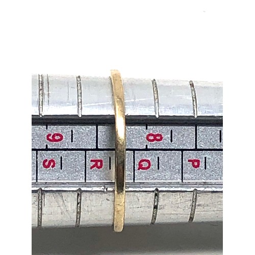 147 - 9ct gold topaz & clear stone  ring (1.6g)