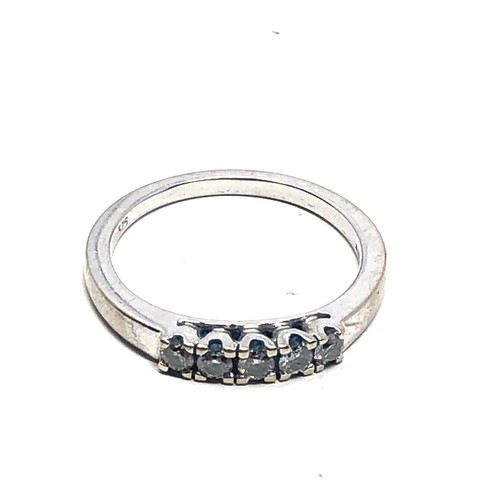139 - 9ct white gold diamond ring (2.6g)