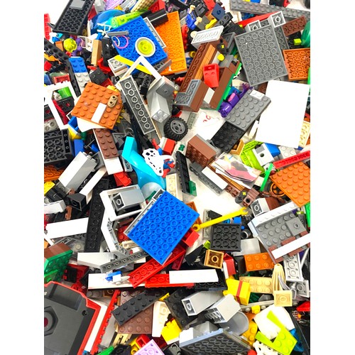 157 - Selection of lego to include made up models