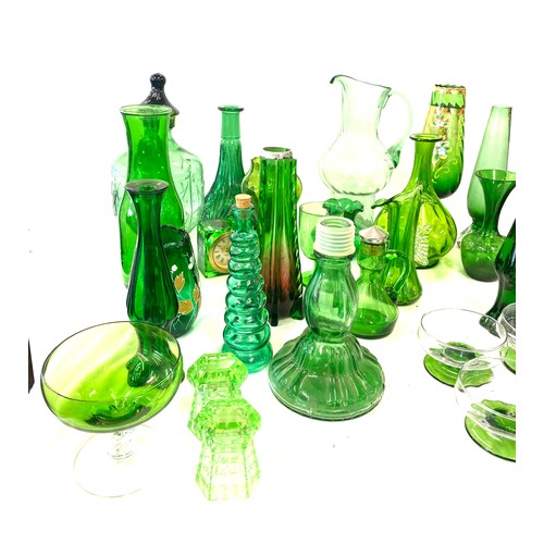 183 - Selection of coloured glassware