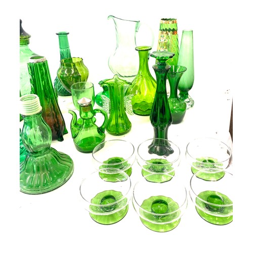 183 - Selection of coloured glassware