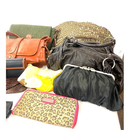 380 - Selection of vintage and later ladies handbags and purses