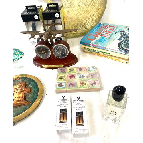 343 - Selection of miscellaneous to include paperweights, perfume, desk clock, artist paint palette etc