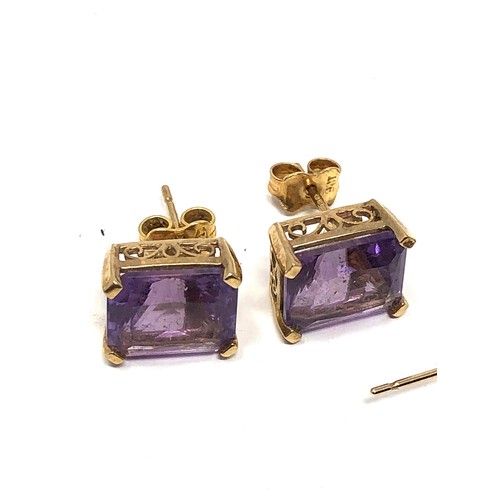195 - 2 x 9ct gold vintage amethyst earrings inc. (4.1g)
