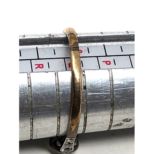 138 - 9ct gold & platinum white sapphire ring (1.3g)