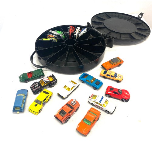 112 - Hot wheels carrying case to include diecast cars and later, Matchbox, Corgi, Hot wheels etc