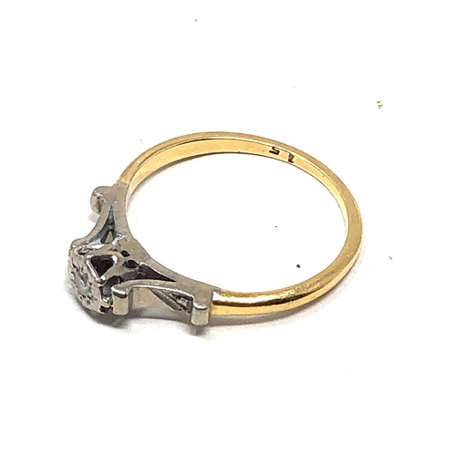 226 - 18ct gold diamond solitaire ring (2.2g)