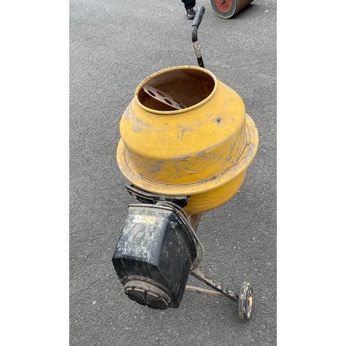 100a - 63 Litre electric cement mixer, working order