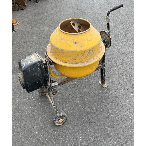 100a - 63 Litre electric cement mixer, working order