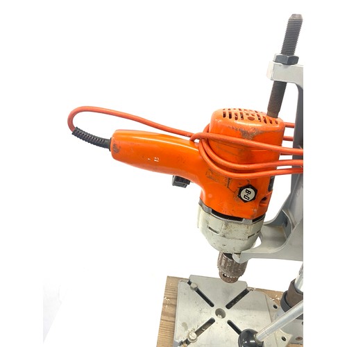 332 - Black and decker pillar drill, working order