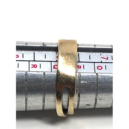 64 - 9ct gold vintage diamond ring (2.3g)