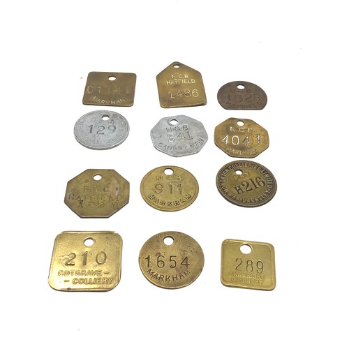 470 - 12 vintage miners pit tokens