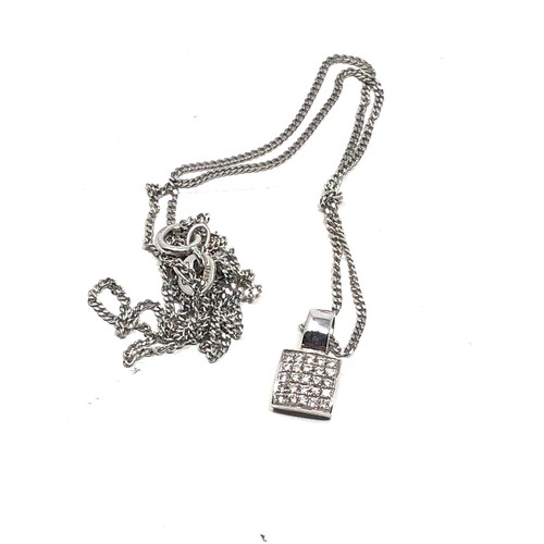 100 - 18ct white gold diamond pendant with chain (2.4g)