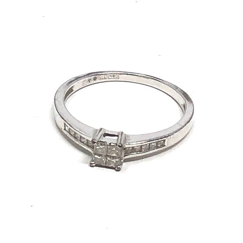 116 - 9ct white gold diamond ring (2g)