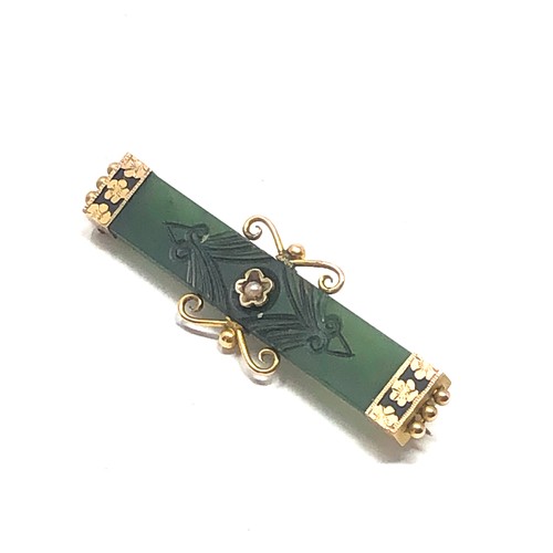 77 - Antique 9ct gold pearl & jade carved  brooch (5.4g)