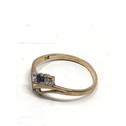 102 - 9ct gold vintage amethyst & clear stone ring (1.3g)