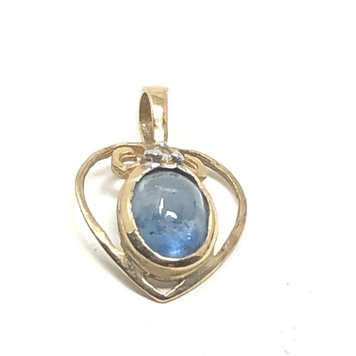 121 - 9ct gold sapphire & diamond heart pendant (0.3g)